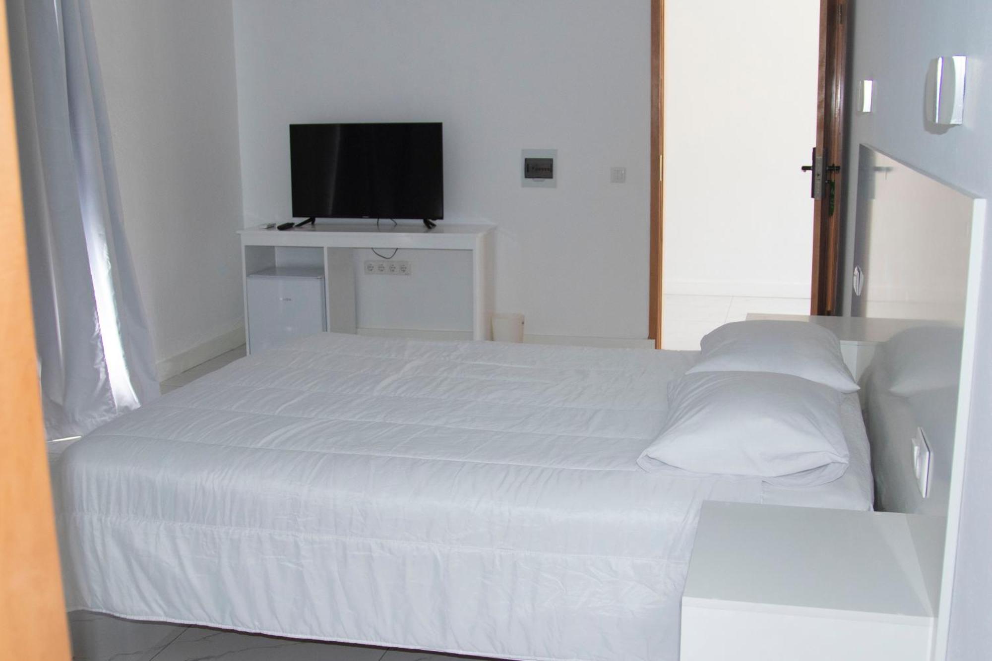 The View Hotel Sao Filipe Exterior photo